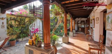 A4222 – Espectacular casa amueblada en residencial