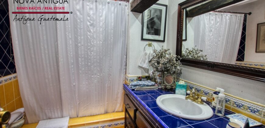 A4222 – Espectacular casa amueblada en residencial