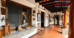 A4222 – Espectacular casa amueblada en residencial