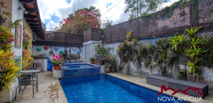 A4222 – Spectacular furnished house in residential area