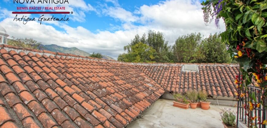 A4222 – Spectacular furnished house in residential area