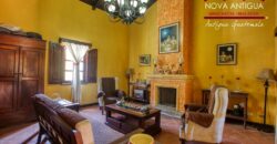 A4224 – Beautiful property in the Center of Antigua Guatemala