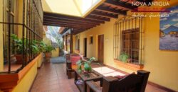 A4224 – Beautiful property in the Center of Antigua Guatemala