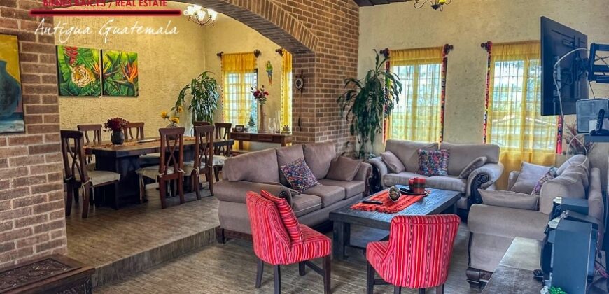 Q226 – Casa en renta en el area de San Juan del Obispo