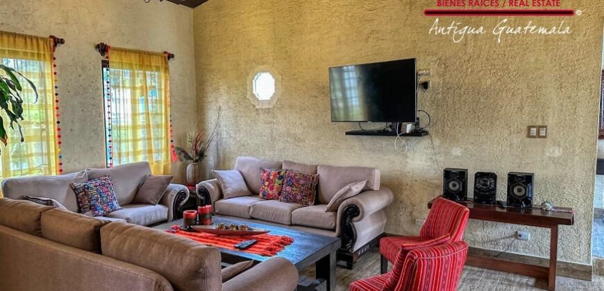 Q226 – Casa en renta en el area de San Juan del Obispo