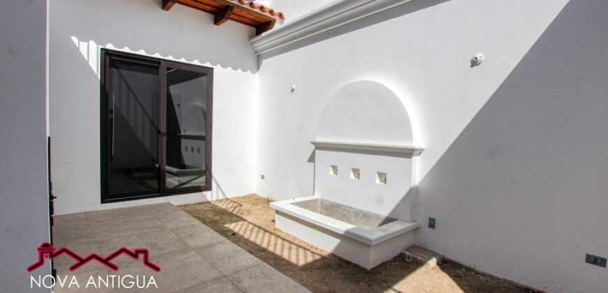 SI15 – Hermosa casa nueva en el área de Santa Inés