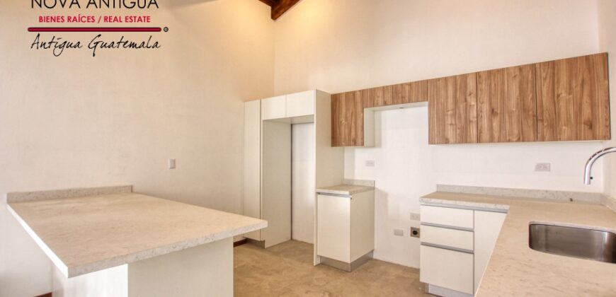 SI15 – Hermosa casa nueva en el área de Santa Inés