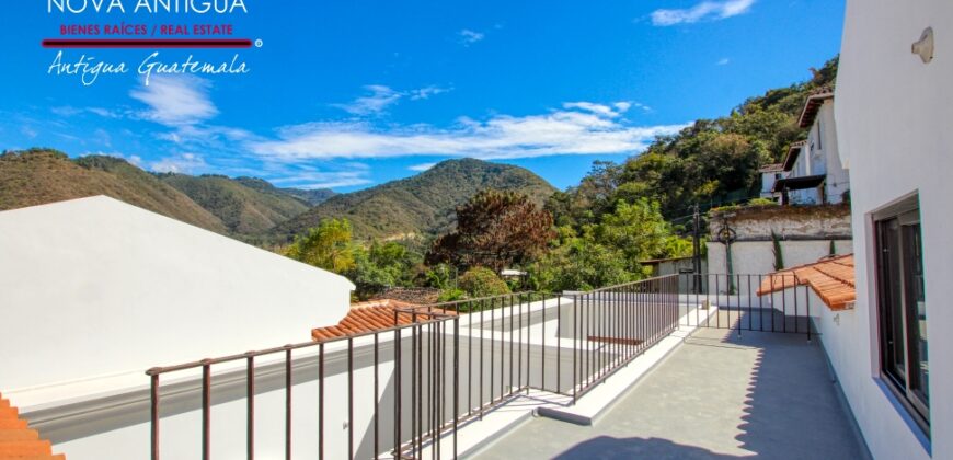 SI15 – Hermosa casa nueva en el área de Santa Inés