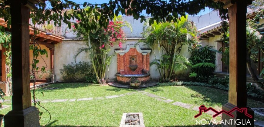 J126 – Casa en renta en San Jerónimo