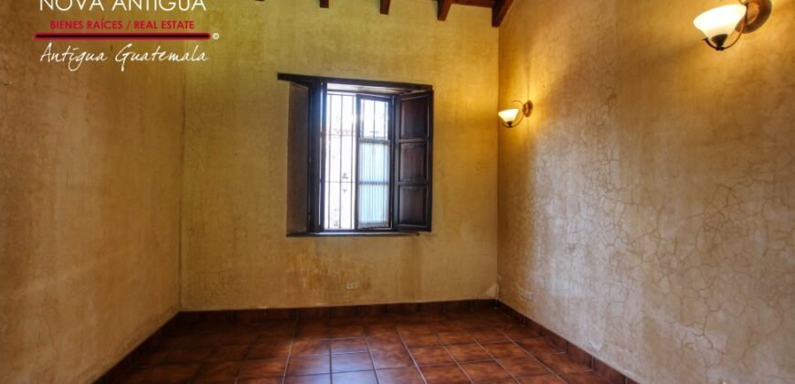 J126 – Casa en renta en San Jerónimo