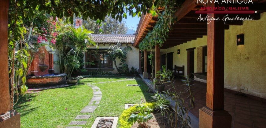 J126 – Casa en renta en San Jerónimo