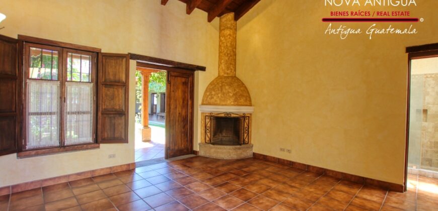 J126 – House for rent in San Jeronimo
