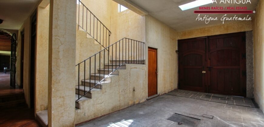 J126 – Casa en renta en San Jerónimo