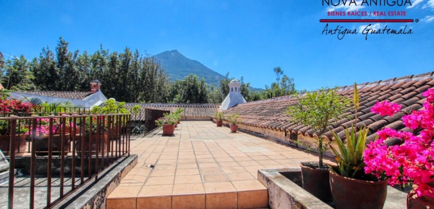 J126 – Casa en renta en San Jerónimo