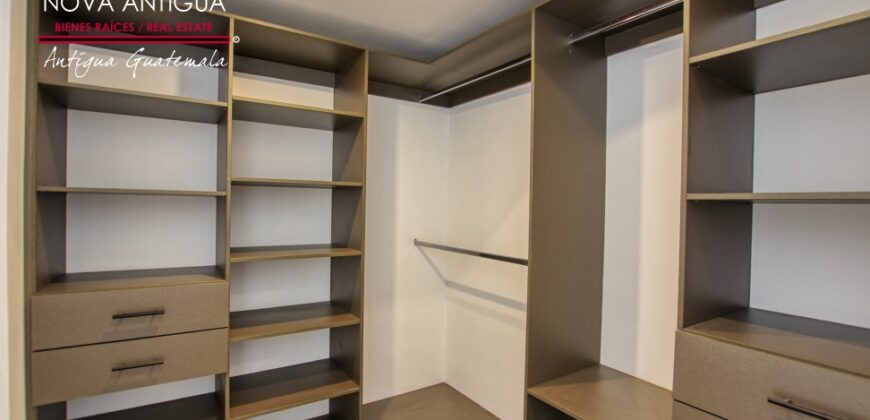 SI16 – Property under construction in Paseo Antigua