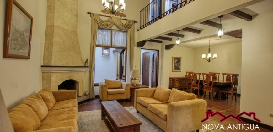 A4227 – Nice apartment near the central park