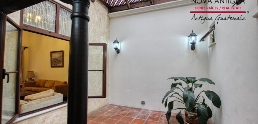 A4227 – Nice apartment near the central park