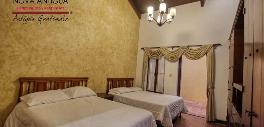 A4227 – Nice apartment near the central park