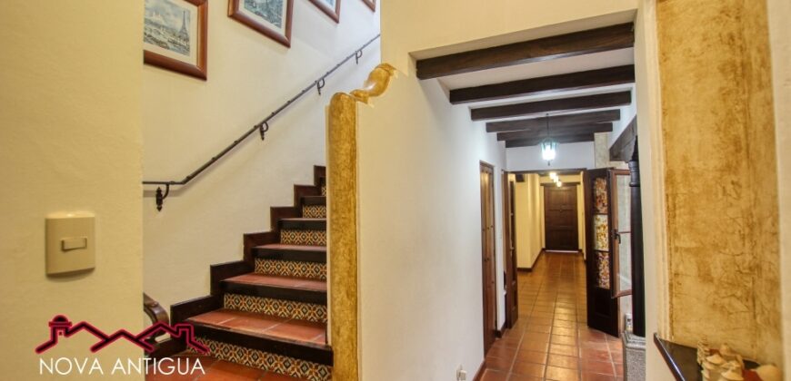 A4227 – Nice apartment near the central park