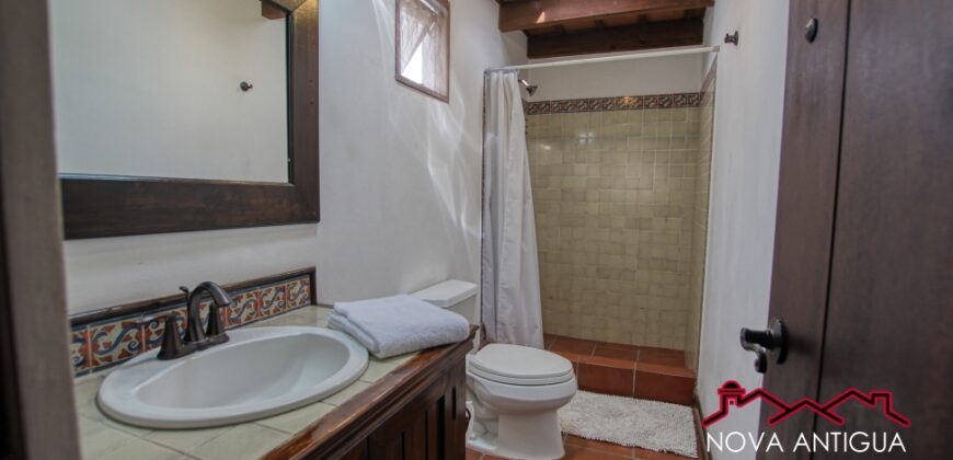 A4227 – Nice apartment near the central park