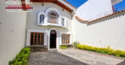 J531 –  Casa y terreno en venta dentro de residencial