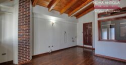 J531 –  Casa y terreno en venta dentro de residencial