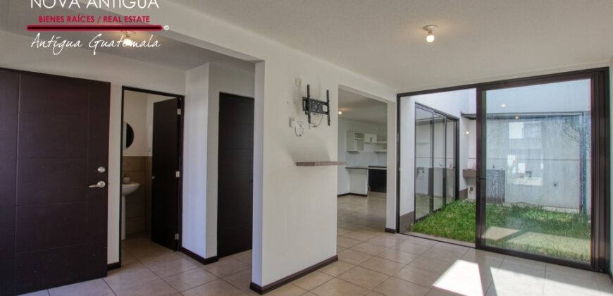 J127 – Casa de 3 habitaciones en renta