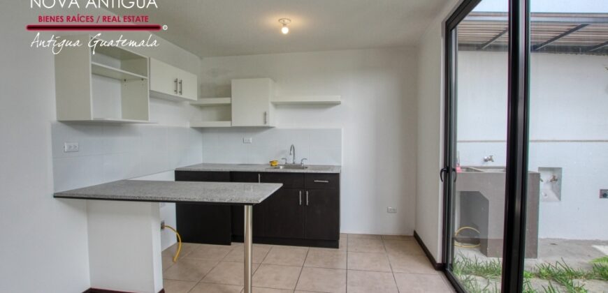 J127 – Casa de 3 habitaciones en renta