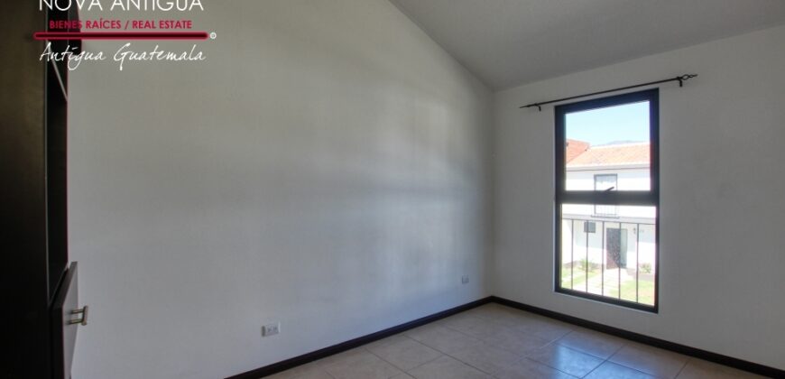 J127 – 3 bedroom house for rent