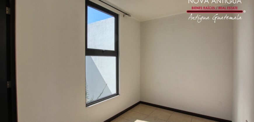 J127 – 3 bedroom house for rent