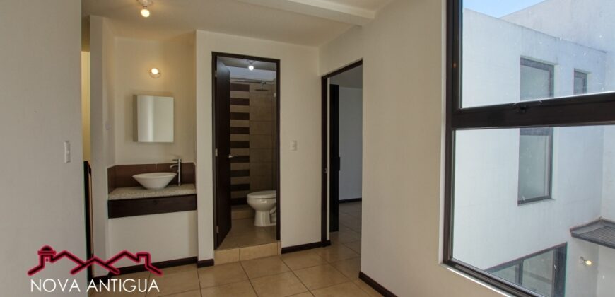 J127 – 3 bedroom house for rent