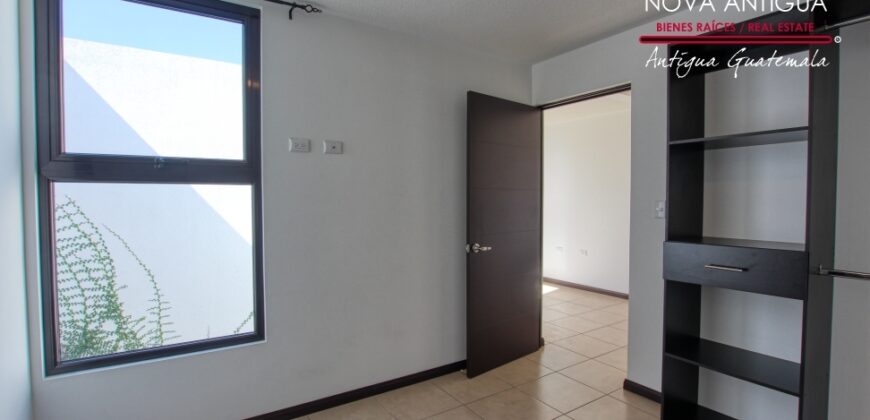 J127 – 3 bedroom house for rent