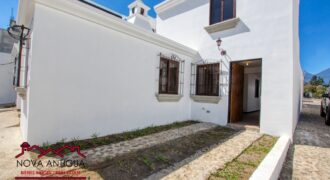 J530 – House in residential in the Ciudad Vieja area