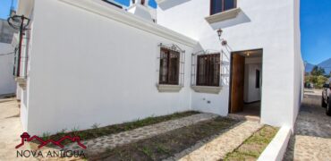 J530 – House in residential in the Ciudad Vieja area