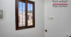 J530 – Casa en residencial en el area de Ciudad Vieja