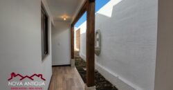 J530 – House in residential in the Ciudad Vieja area