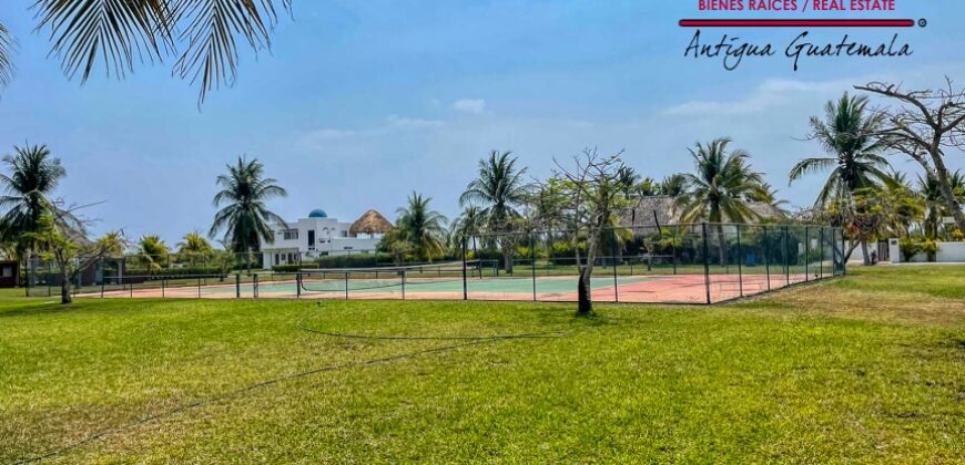 CS15 – Dos terrenos en venta dentro de condominio en Monterrico