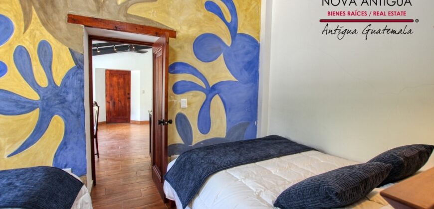 B142 – Furnished apartment in El Calvario area