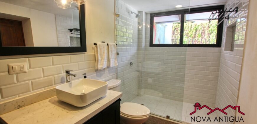 B142 – Furnished apartment in El Calvario area