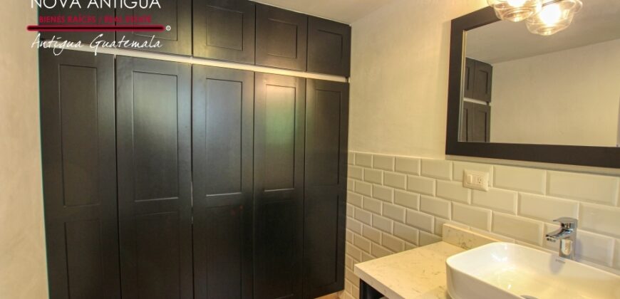 B142 – Furnished apartment in El Calvario area