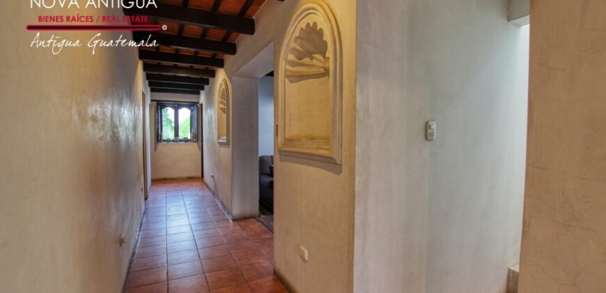 J128 – Ample property for rent in private residental