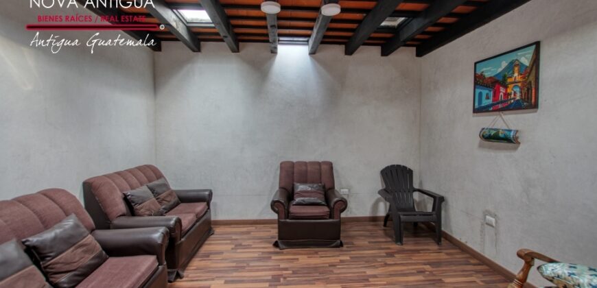 J128 – Ample property for rent in private residental