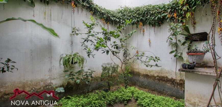 J128 – Ample property for rent in private residental