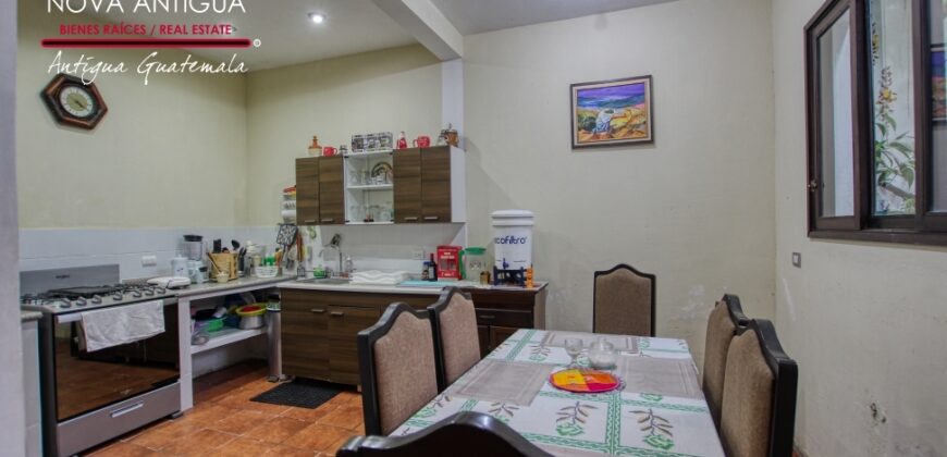 J128 – Amplia propiedad en renta en residencial privado