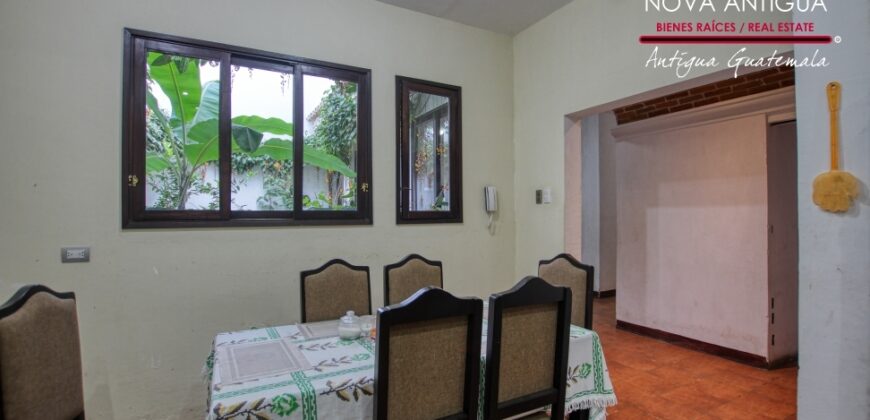 J128 – Amplia propiedad en renta en residencial privado