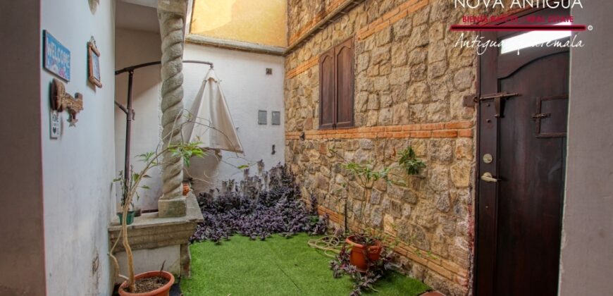 J128 – Ample property for rent in private residental