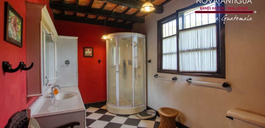 A4225 – Beautiful colonial property for short-term rentals