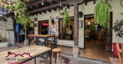 A4230 – Propiedad comercial en el casco de Antigua Guatemala