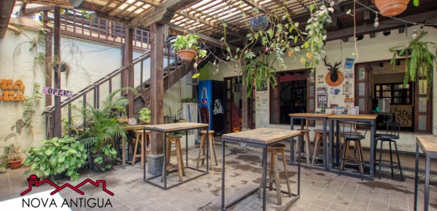A4230 – Commercial property in Antigua Guatemala