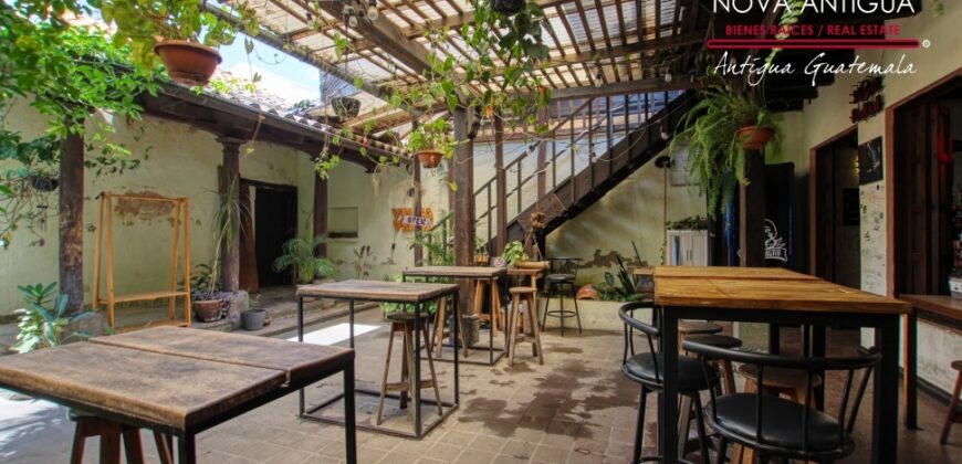 A4230 – Propiedad comercial en el casco de Antigua Guatemala